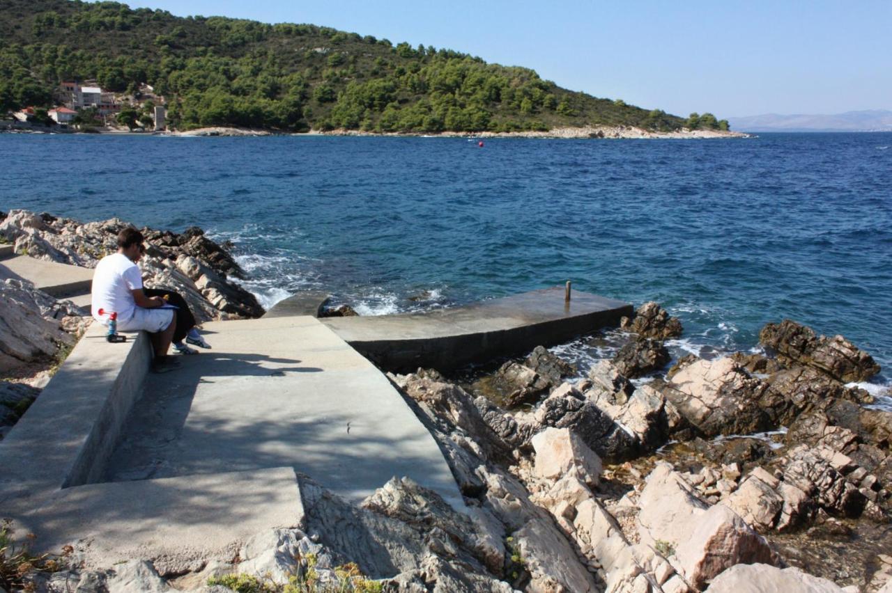 Apartments By The Sea Stomorska, Solta - 5190 Bagian luar foto