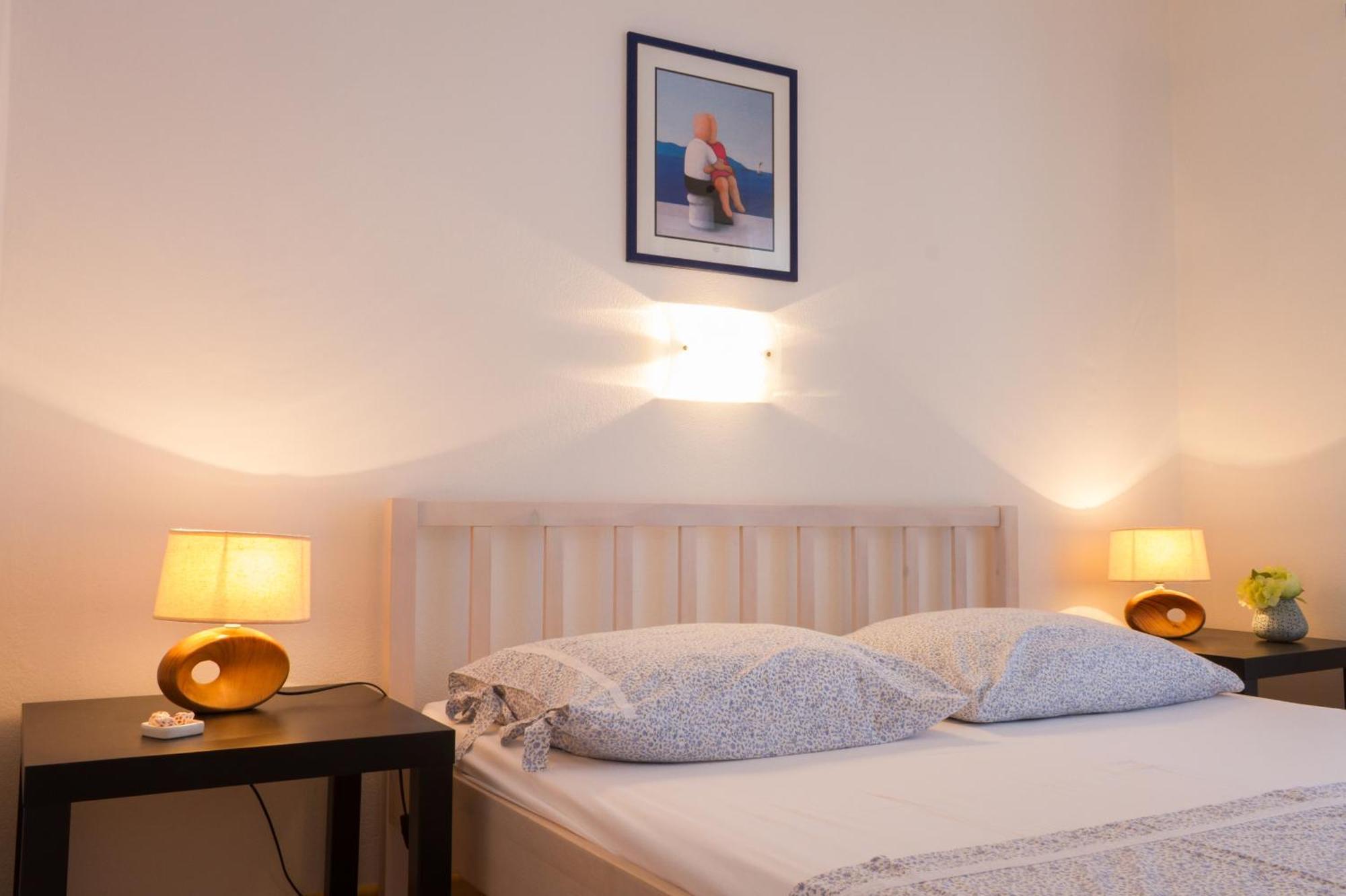 Apartments By The Sea Stomorska, Solta - 5190 Bagian luar foto